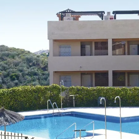 Beautiful In Mijas Costa With 2 Bedrooms, Wifi And Outdoor Swimming Pool Apartment Sitio de Calahonda